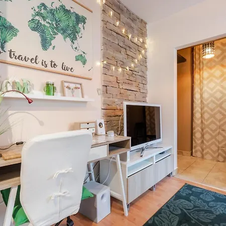 Apartment Lush *